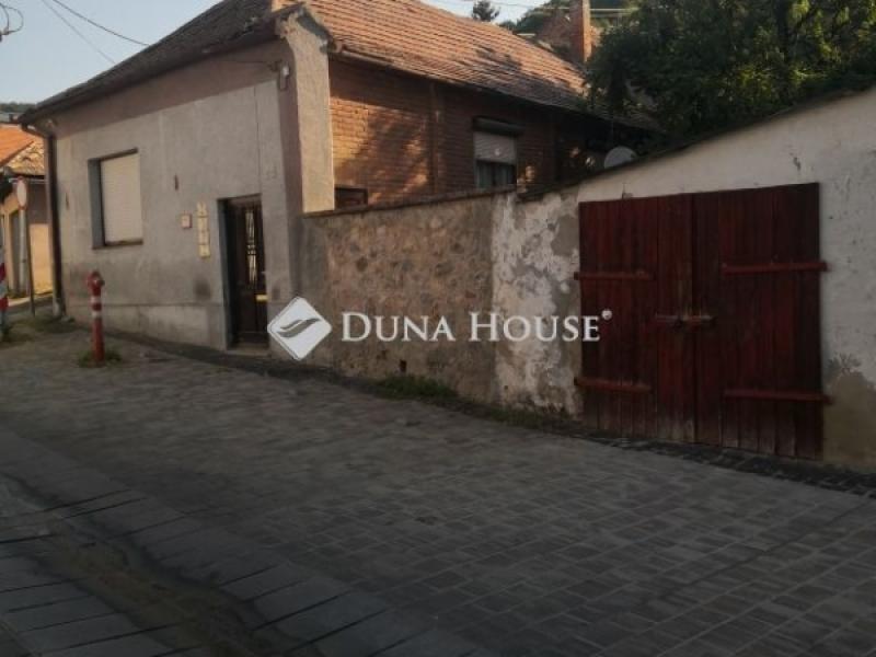 Eladó családi ház Pécs