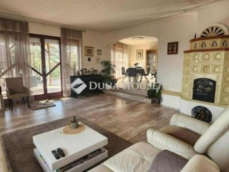 Eladó családi ház Pécs