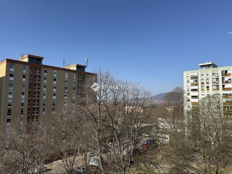 Eladó lakás Pécs