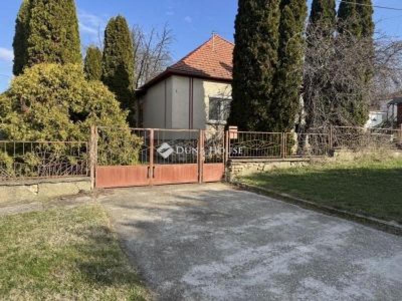 Eladó családi ház Pécsvárad