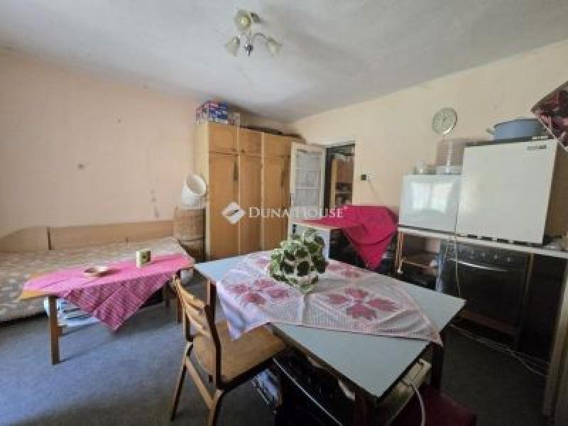 Eladó családi ház Pécs